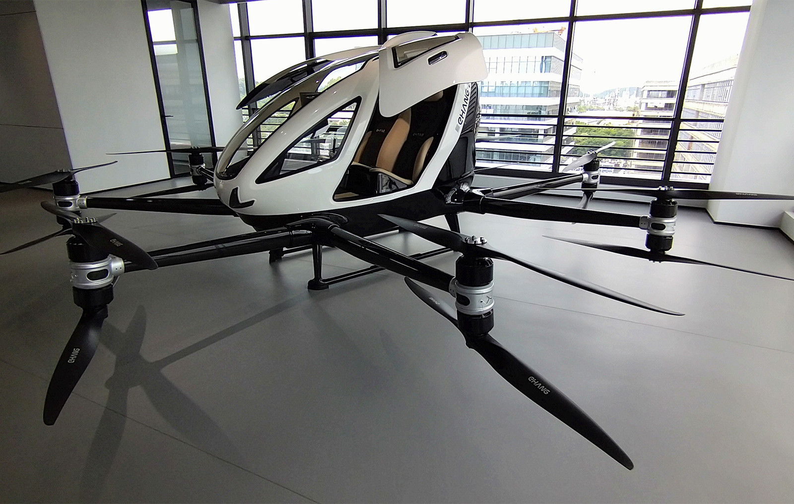 Việt Nam có thể trở thành trung tâm dịch vụ kinh tế tầm thấp của khu vực