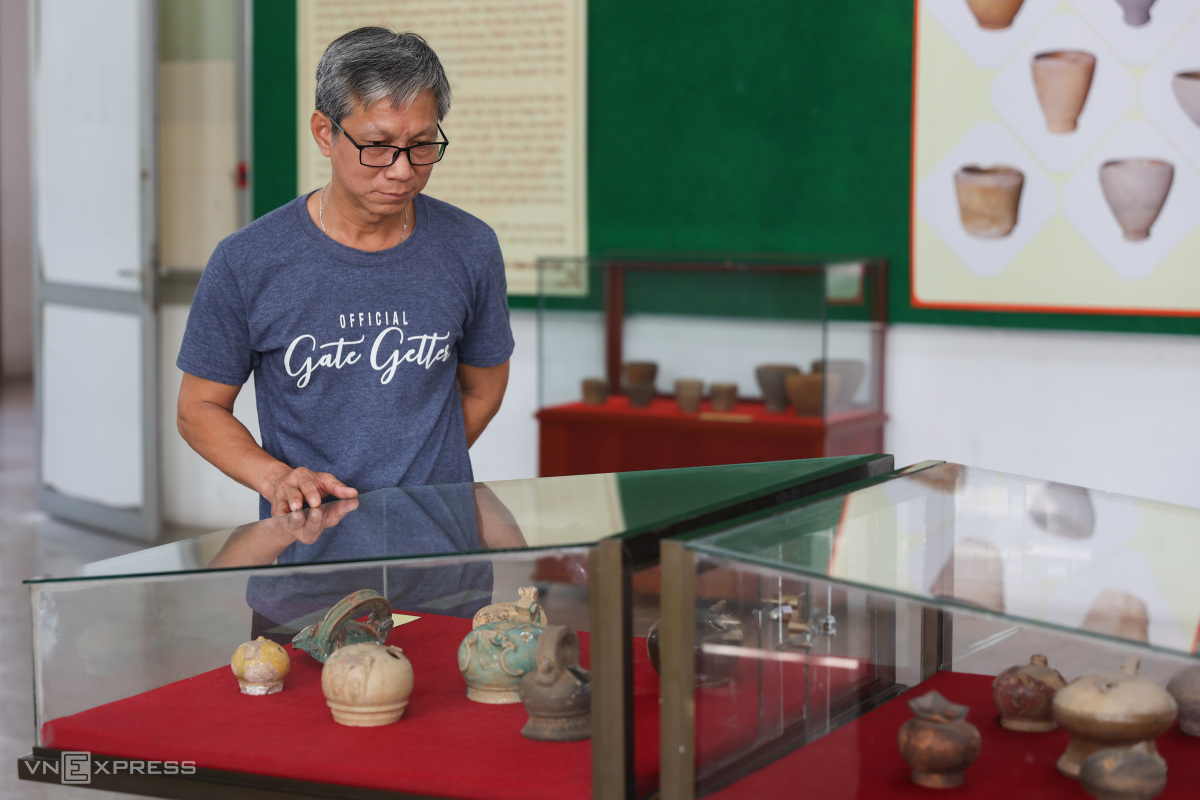 Triển lãm cổ vật gốm hàng trăm tuổi dưới sông Đồng Nai